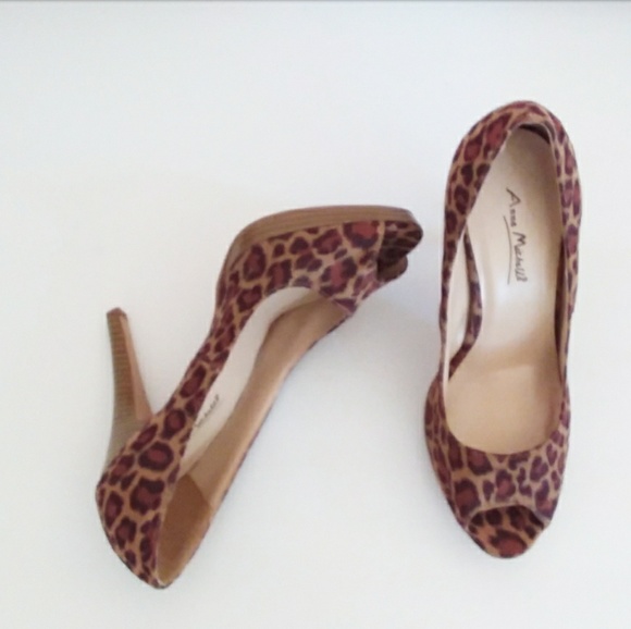 anne michelle leopard heels
